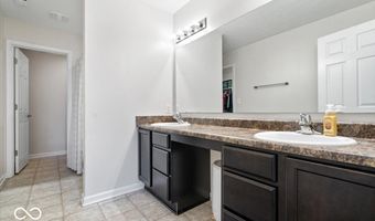 892 Coralberry Ln, Greenwood, IN 46143