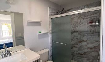 793 Pond St, Bridgeport, CT 06606