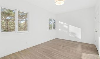 37 Gilberts Path, Amagansett, NY 11930