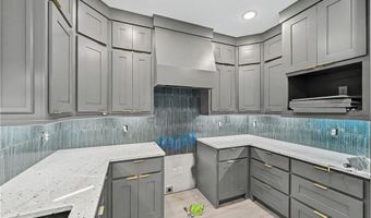 13 Pentland Dr, Bella Vista, AR 72715