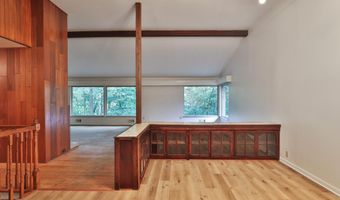 519 E Cooke Rd, Columbus, OH 43214