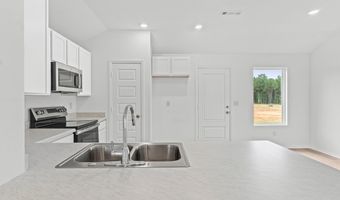 8049 Chesapeake Trl, Bauxite, AR 72011