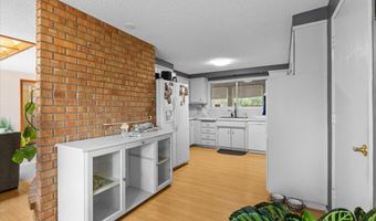 795 Oak Knoll Dr, Ashland, OR 97520