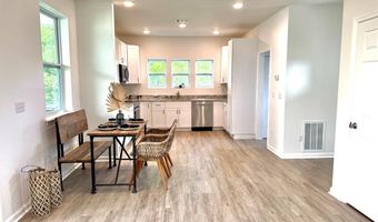 195 14th St, Apalachicola, FL 32320