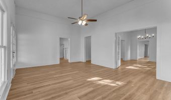 411 S Hutchinson Ave, Adel, GA 31620