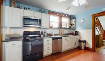 184 Whitney St, Auburn, ME 04210