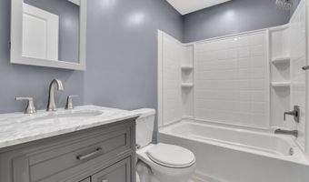 305 Mountainside Dr, Alloway, NJ 07422