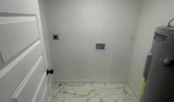 523 W South St, Bloomfield, IN 47424