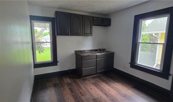 804 Work Dr, Akron, OH 44320