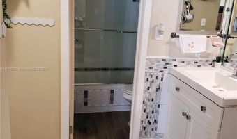 3101 N Country Club Dr 101, Aventura, FL 33180
