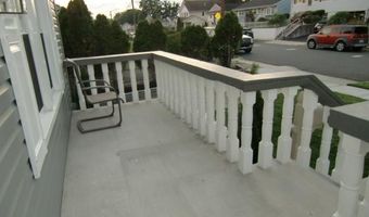 210 Merritt Ave, Bergenfield, NJ 07621