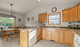 W5862 GERANIUM Drive, Appleton, WI 54915