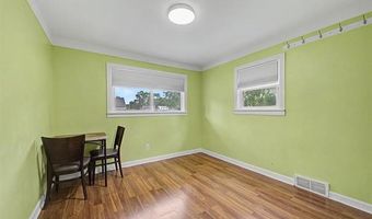 9952 Park Ave, Allen Park, MI 48101