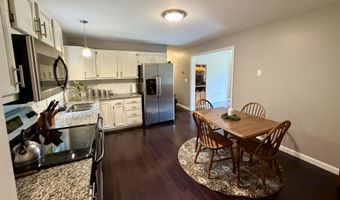 32 Albe Dr, Bennington, VT 05201