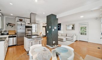 5300 WILSON Blvd, Arlington, VA 22205