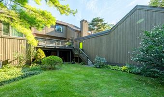 12 Haverhill Ct, Ann Arbor, MI 48105
