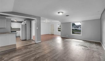 1217 E Cherry St, Altus, OK 73521