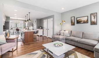 2759 Bristol Ridge Dr, Ann Arbor, MI 48105