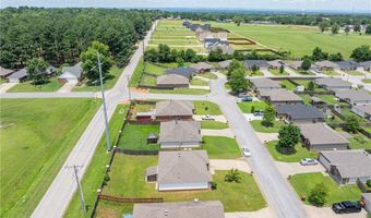 221 Regency Dr, Barling, AR 72923