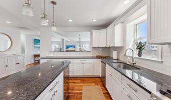 468 21st St St, Avalon, NJ 08202