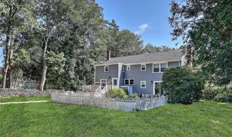 1216 E Main Rd, Middletown, RI 02842