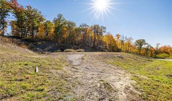 61 Weatherstone, Avon, CT 06001