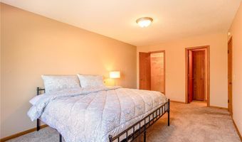 8567 Xenium Ln N, Maple Grove, MN 55369