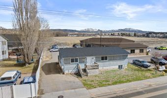 4660 Hawthorne Rd, Chubbuck, ID 83202