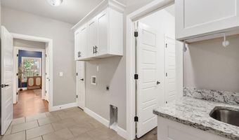 4102 SW Bermuda Ave, Bentonville, AR 72713