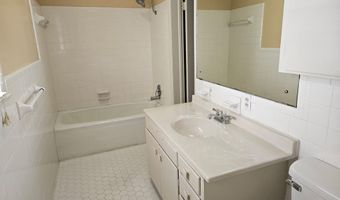 526 E Mitchell St, Adel, GA 31620
