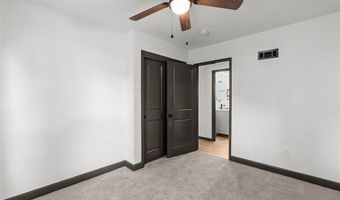 9515 Koerber Ln, Affton, MO 63123