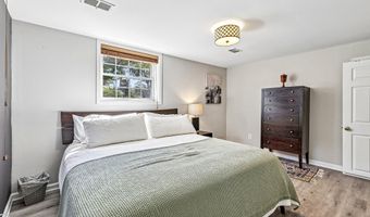 8014 KIDD St, Alexandria, VA 22309