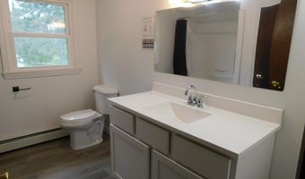 81 S Main St, Athens, ME 04912