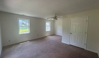 1524 Green Valley Dr, Ashland, KY 41102