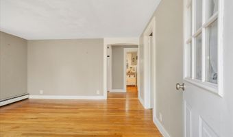 61 Old Phinneys Ln, Barnstable, MA 02630