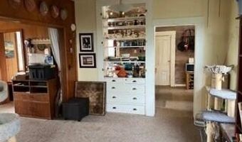 1127 Moxon Ln, Arcata, CA 95521