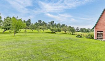 2066 Hinman Settler Rd, Brownington, VT 05860