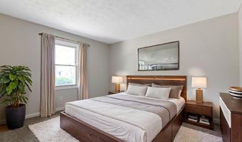 26 Sleepy Hollow Dr, Westfield, IN 46074