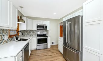 41 W Woodsdale Ave, Akron, OH 44301