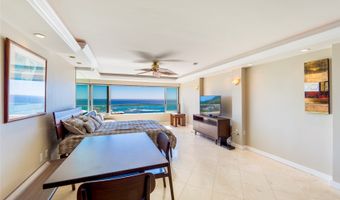 2895 Kalakaua Ave 1806, Honolulu, HI 96815