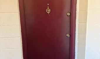 5215 NEWTON St 302, Bladensburg, MD 20710