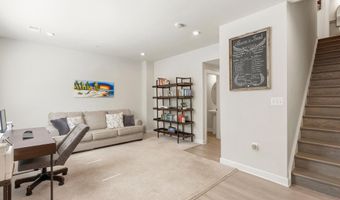 2841 HOKIE Ln, Alexandria, VA 22306