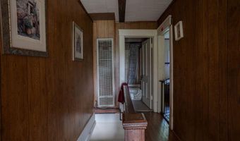 517 W 3rd St, Anderson, MO 64831