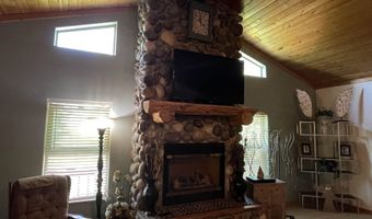 22 E Rich Ln, Blackfoot, ID 83221