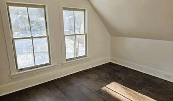 5 Reynolds Dr, Brattleboro, VT 05301
