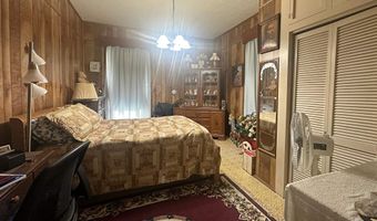 1018 W 1st St, Bicknell, IN 47512