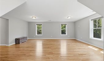 1 Cassidy Trl, Coventry, RI 02816
