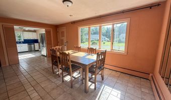 9 Meadow Brook Rd, Brookfield, CT 06804