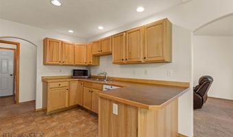 87 Clinton Ln, Belgrade, MT 59714