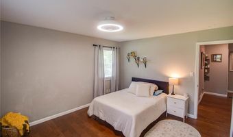 6607 Wenzel Rd, Alton, IL 62002